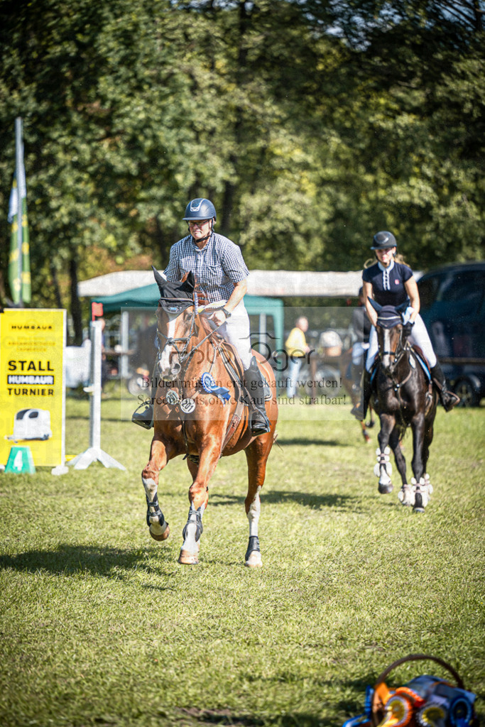 Z63_0091 | Entdecke hochwertige Reitturnierfotos von Foto Oger. Professionell, emotional und authentisch – jetzt Lieblingsmomente im Shop bestellen.Deutschlandweite Turnierfotografie. - Realisiert mit Pictrs.com