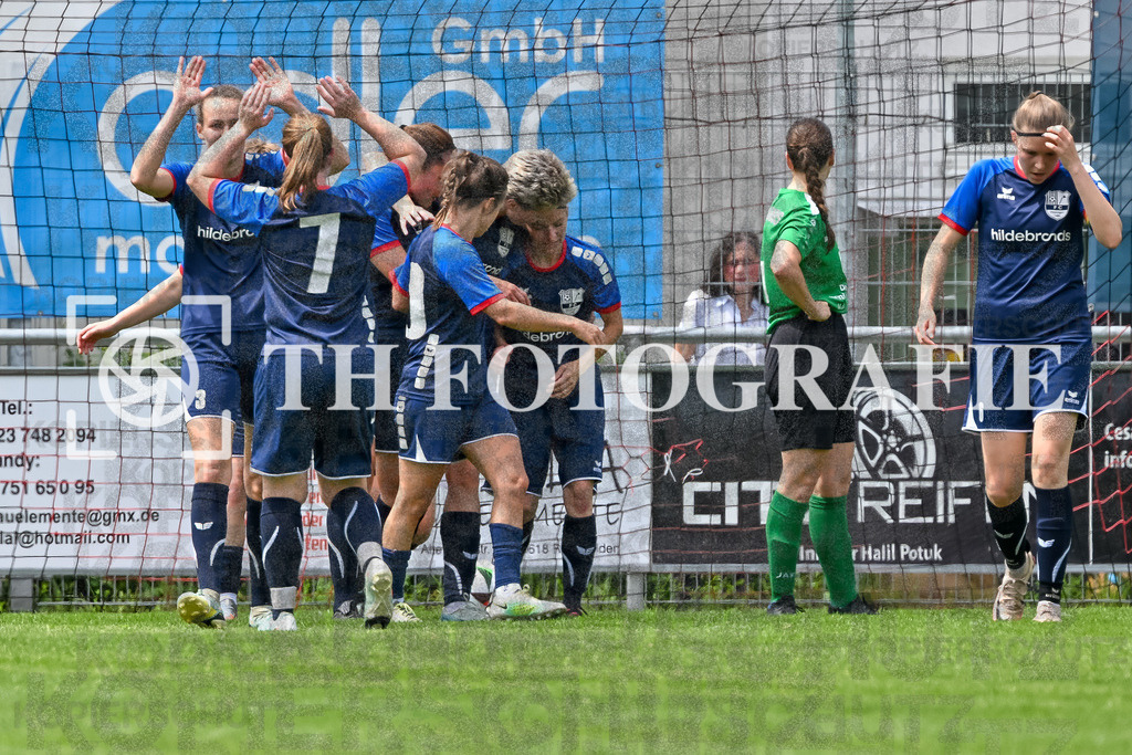 GER, FC Hauingen - SV Waldhaus, Frauen-Fussball, Rothaus Bezirkpokal, Finale, Saison 2024/2025, 29.05.2025 | Jubel nach dem TorGER, FC Hauingen - SV Waldhaus, Frauen-Fussball, Rothaus Bezirkpokal, Finale, Saison 2024/2025, 29.05.2025Foto: TH Fotografie/Thomas Hess