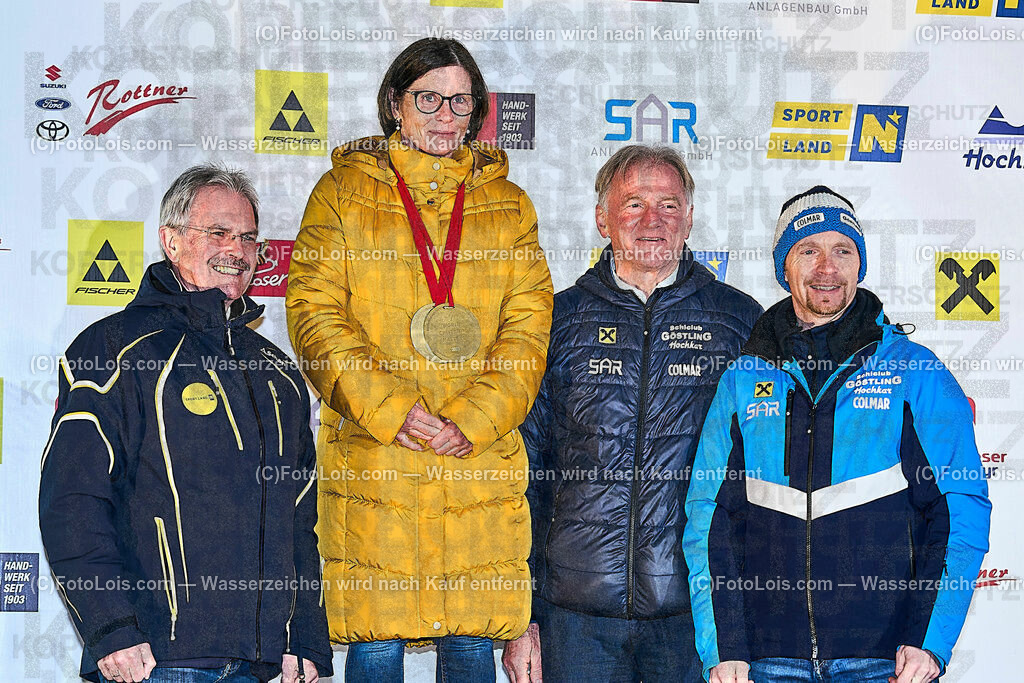 ALP2447_FMC-SL_Kat-A_Siegerehrung_Gstrein Anita | (C)FotoLois.com, Alois Spandl, World Criterium Masters Ski Alpin 2023 Hochkar, WellcomeFeier mit Siegerehrungen Slalom A + GiantSlalom C, Mo 20. März 2023.