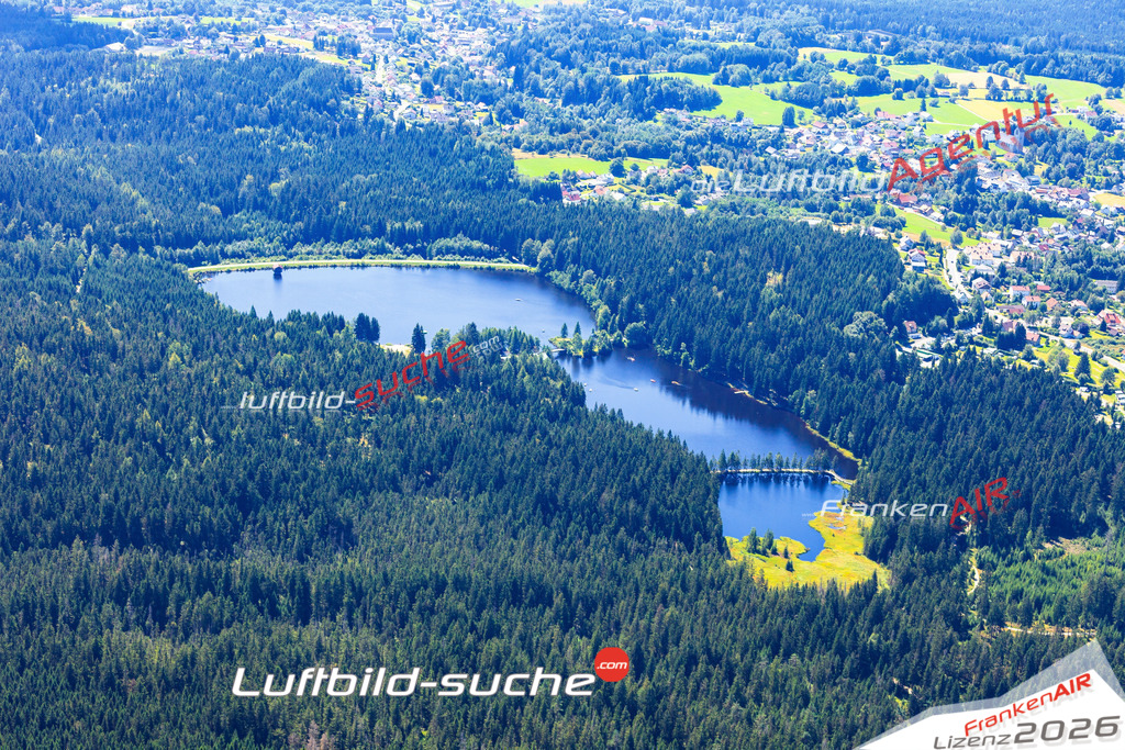 Die Luftaufnahme Fichtelsee - Fichtelgebirge wurde vom UL-Flugzeug (keine Drohne) aus fotografiert.Hohe Druck- Auflösung-die Geschenkidee!