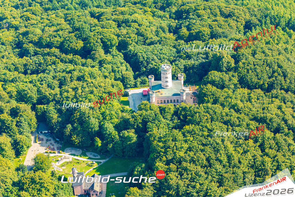 Schöne Luftaufnahme als Geschenk in Jagdschloß Granitz Binz - Die Luftbildaufnahme wurde 2025 vom UL-Flugzeug heraus erstellt ( keine Drohne ) - Hochauflösende Luftaufnahme -Nicht vergleichbar mit Google Maps oder Satelittenbilder- Die Geschenkidee !Mit Lizenz und Bildrechte bestellbar
