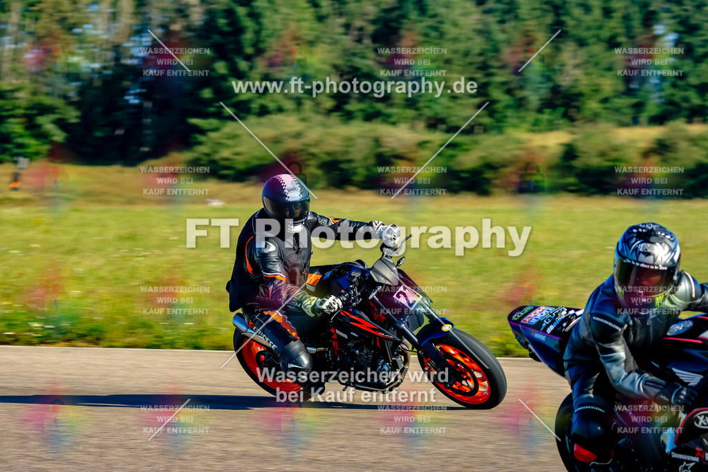 021-1404 | Hier findet Ihr Bilder von Touristenfahrten auf der Nürburgring Nordschleife oder von anderen Veranstaltungen die ich besucht habe. Viel Spass beim Durch Schauen 