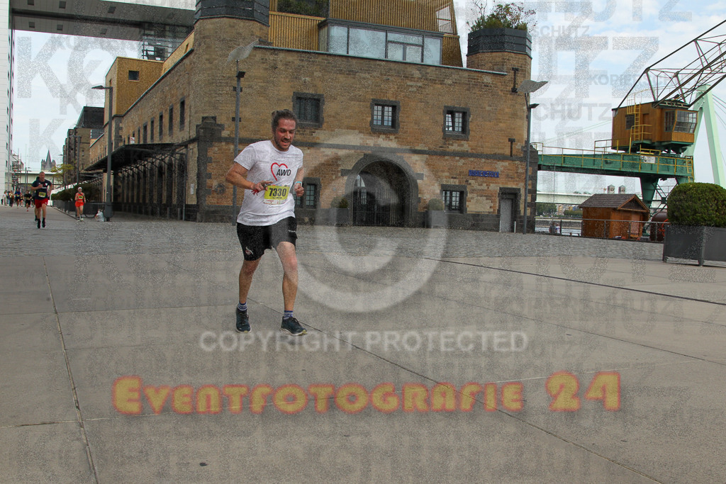 250920_1322_EV4_5320 | Sportfotografie im Rhein-Sieg Kreis, Köln, Bonn, NRW, Rheinland Pfalz, Hessen, etc. Unser Tätigkeitsfeld umfasst den Laufsport vom Volkslauf über den Marathon, Duathlon, Triathon bis zum Ultralauf wie Kölnpfad Ultra oder Schindertrail.