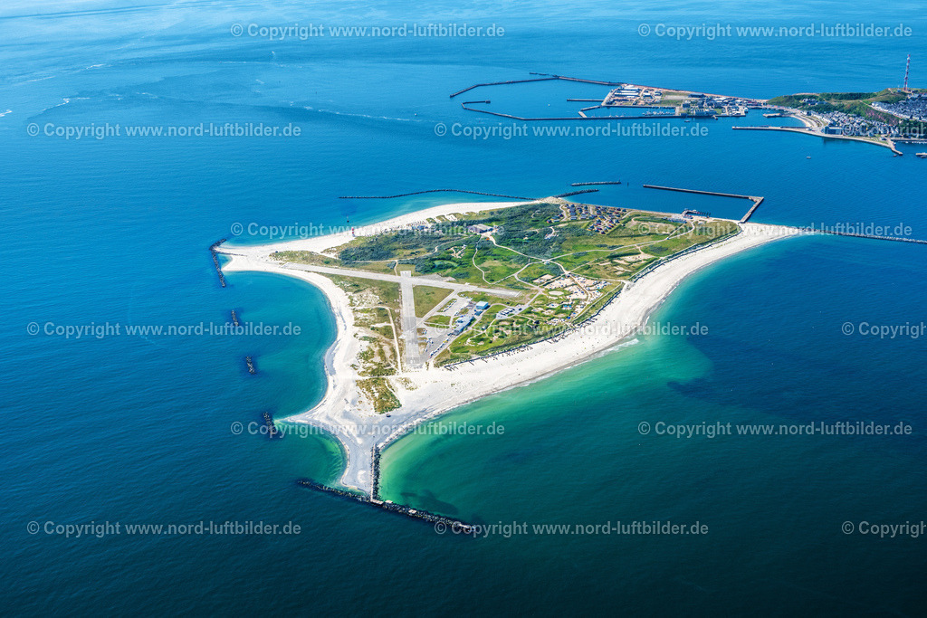 Helgoland_Düne_ELS_9984130822 | HELGOLAND 13.08.2022 Küstenbereich der Nordsee - Insel Helgoland-Dühne in Helgoland im Bundesland Schleswig-Holstein. // Coastal area of the North Sea - Island Helgoland-Duehne in Helgoland in the state Schleswig-Holstein. Foto: Martin Elsen