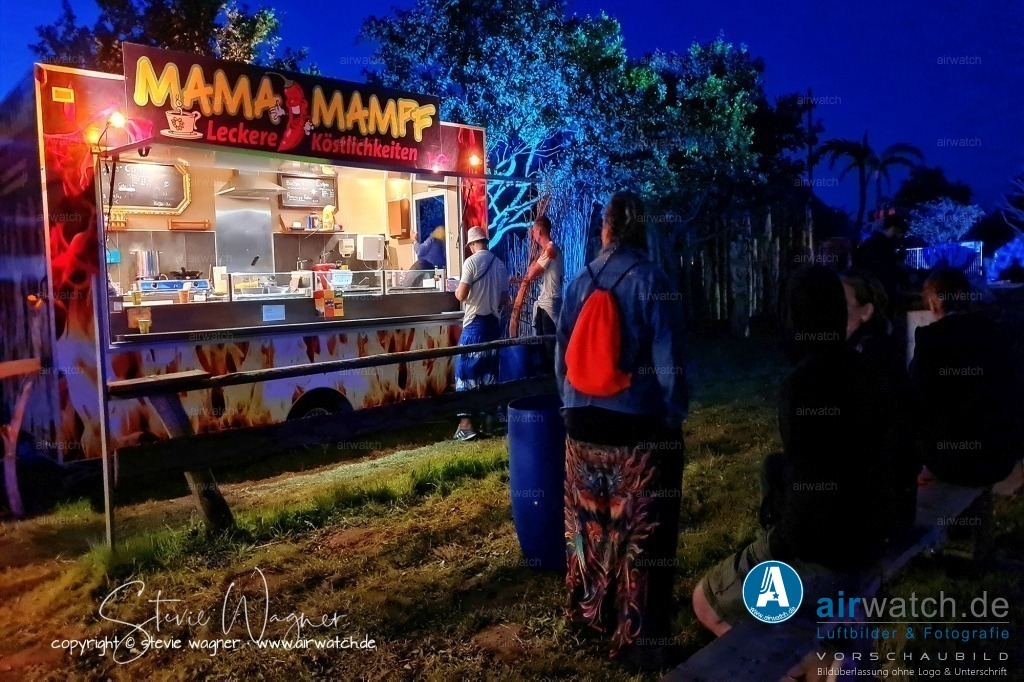 Bachblyten® Festival 2023 | Entdecken Sie atemberaubende Luftbilder und Fotografien auf airwatch.de - Tauchen Sie ein in eine Welt voller faszinierender Aufnahmen aus der Vogelperspektive.