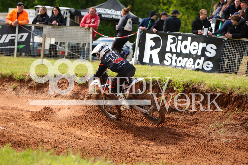 5E6A0809 | 989 MEDIAWORK