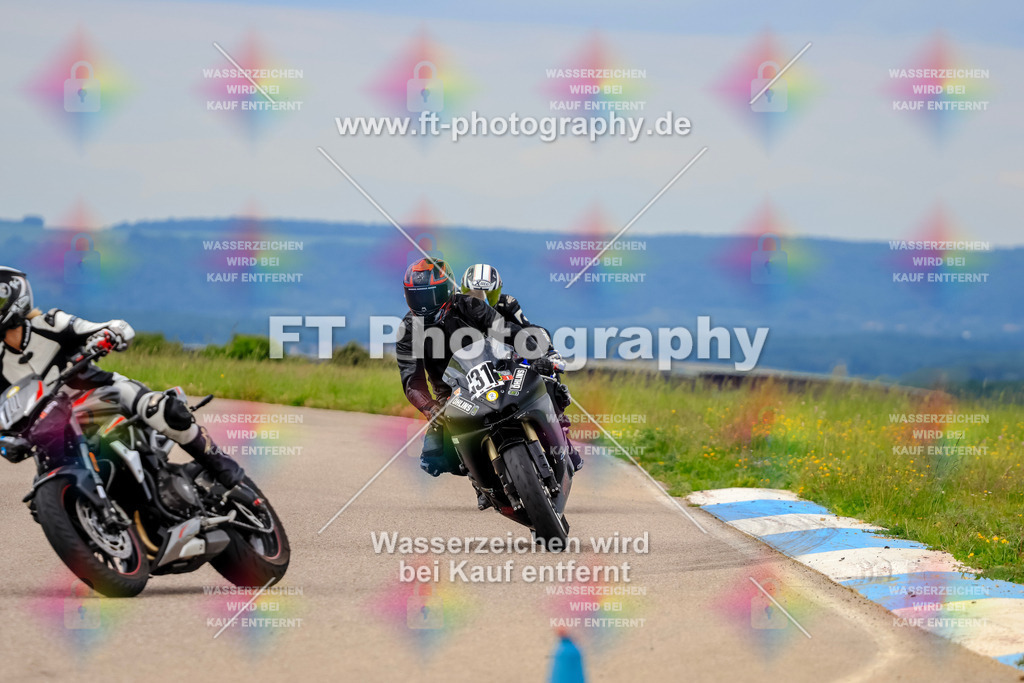 MotoTeam-2438 | Hier findet Ihr Bilder von Touristenfahrten auf der Nürburgring Nordschleife oder von anderen Veranstaltungen die ich besucht habe. Viel Spass beim Durch Schauen 