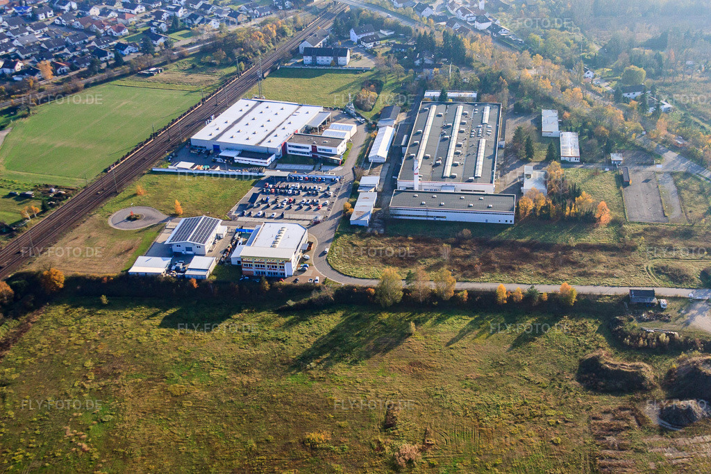 Luftbild: Gewerbegebiet Siemensstraße mit GEHOLIT+WIEMER GmbH, HeKa Fenster und Türen und Hartmann & König Stromzuführungs AG im Ortsteil Neudorf in Graben-Neudorf im Bundesland Baden-Württemberg in Deutschland. Foto: IMG_61029.jpg vom 18.11.2013 durch Werner Riehm/FLY-FOTO.deAuflösung des Originals: 4752 x 3168 pxWWW.GEHOLIT-WIEMER.DE