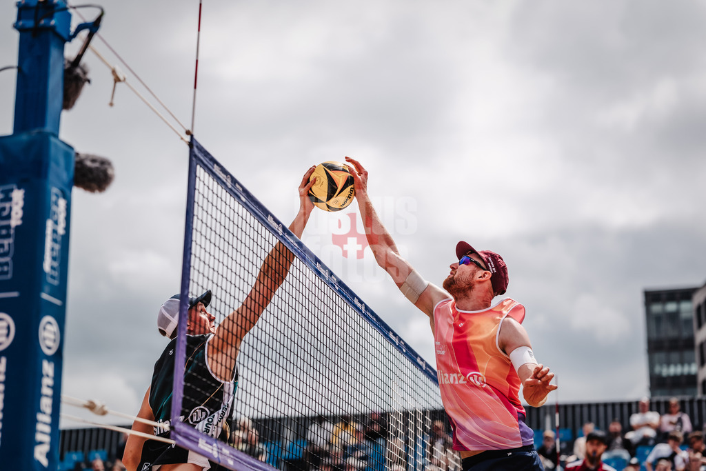 Beachvolleyball | Frauen | Allianz German Beach Tour 2025 | Tourstop Hamburg | 30.05.2025 | v.l. Robin Sowa gegen Yannick Harms