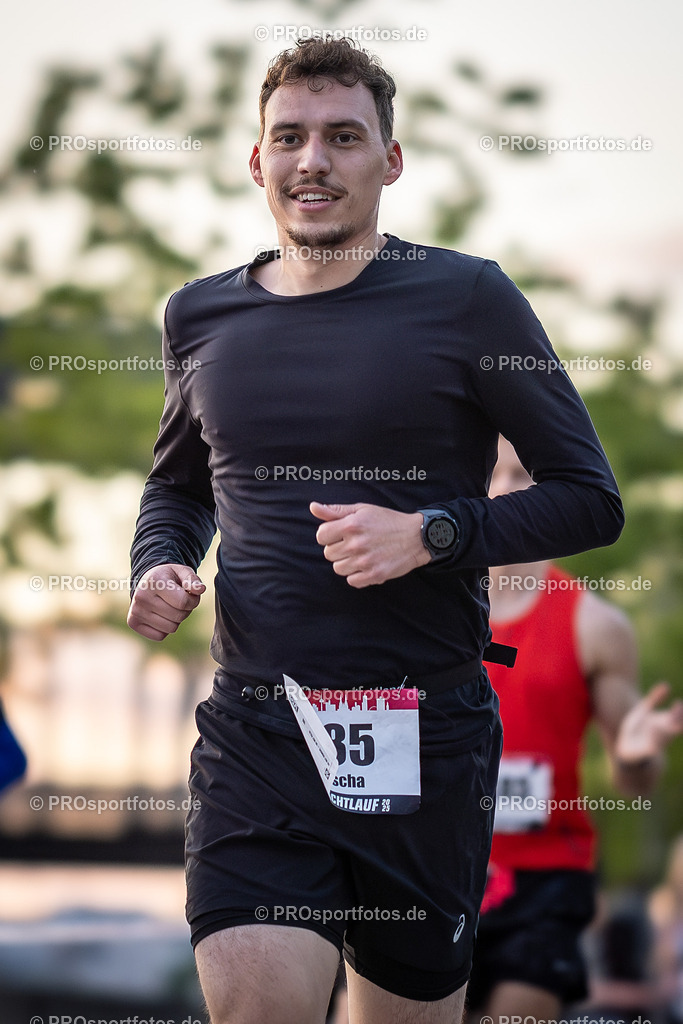 22. ASV Nachtlauf; Koeln, 28.05.25 | Impressionen vom 22. ASV Nachtlauf am 28.05.25 am Tanzbrunnen in Koeln. Foto: BEAUTIFUL SPORTS/Leah Kohring