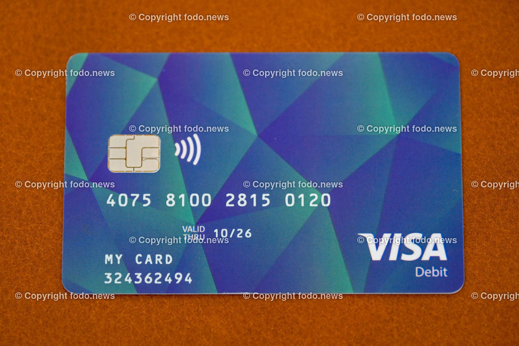 Pressekonferenz Land Ooe_ Start Sachleistungskarte fuer AsylwerberInnen in Ooe_ 03.06.2024-4 | 03.06.2024, Linz, AUT, Pressekonferenz Land Ooe, Start Sachleistungskarte fuer AsylwerberInnen in Ooe, im Bild Sachleistungskarte