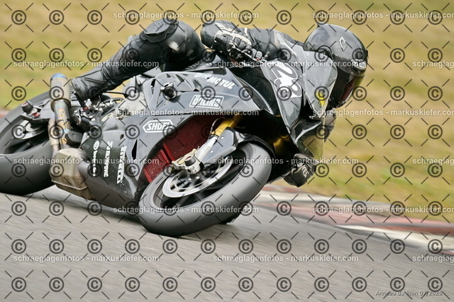 25bt05-1054 | markuskiefer.com - Realisiert mit Pictrs.com