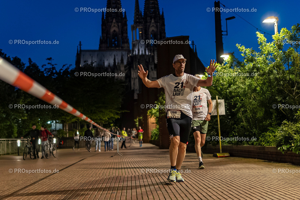 21. Nachtlauf des ASV Köln; Köln, 08.05.24 | Impressionen vom 21. Nachtlauf des ASV Köln am 08.05.24 in der Altstadt von Köln (Deutschland). Foto: BEAUTIFUL SPORTS/Bernd Hoffmann
