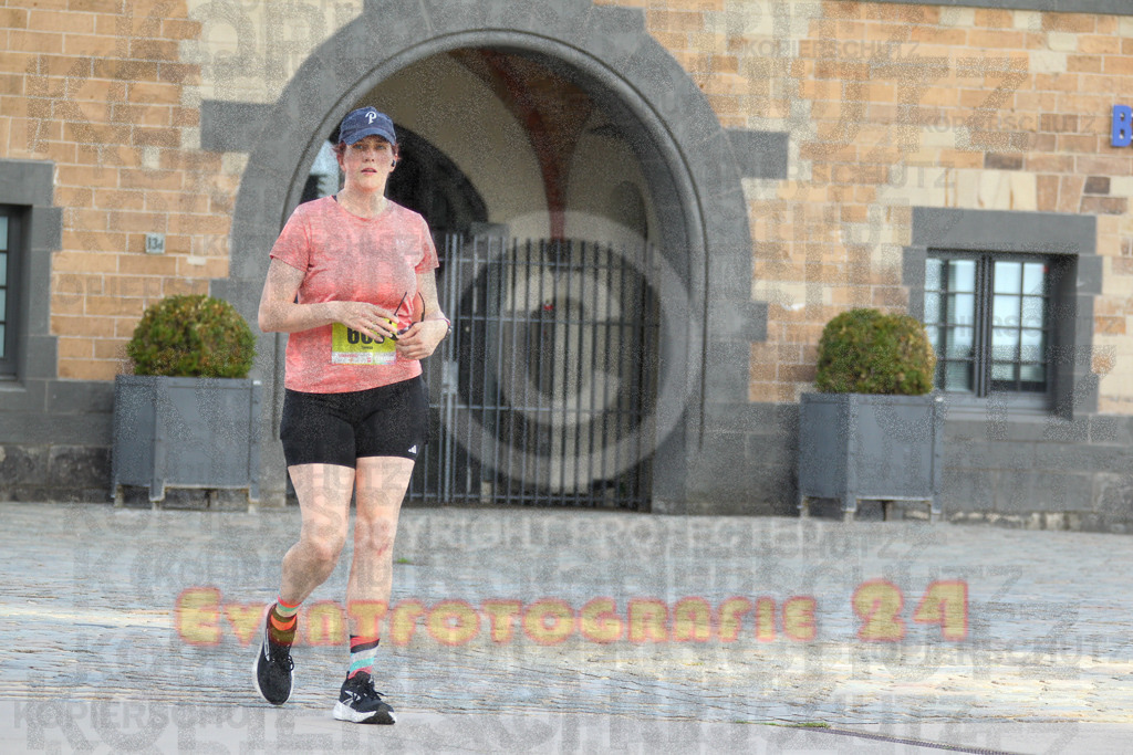 250920_1358_EV4_6906 | Sportfotografie im Rhein-Sieg Kreis, Köln, Bonn, NRW, Rheinland Pfalz, Hessen, etc. Unser Tätigkeitsfeld umfasst den Laufsport vom Volkslauf über den Marathon, Duathlon, Triathon bis zum Ultralauf wie Kölnpfad Ultra oder Schindertrail.