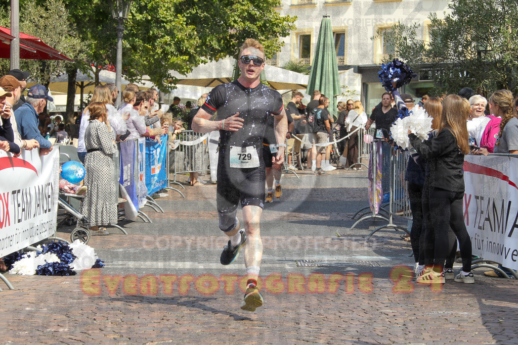 250824_1439_EV4_2032 | Sportfotografie im Rhein-Sieg Kreis, Köln, Bonn, NRW, Rheinland Pfalz, Hessen, etc. Unser Tätigkeitsfeld umfasst den Laufsport vom Volkslauf über den Marathon, Duathlon, Triathon bis zum Ultralauf wie Kölnpfad Ultra oder Schindertrail.