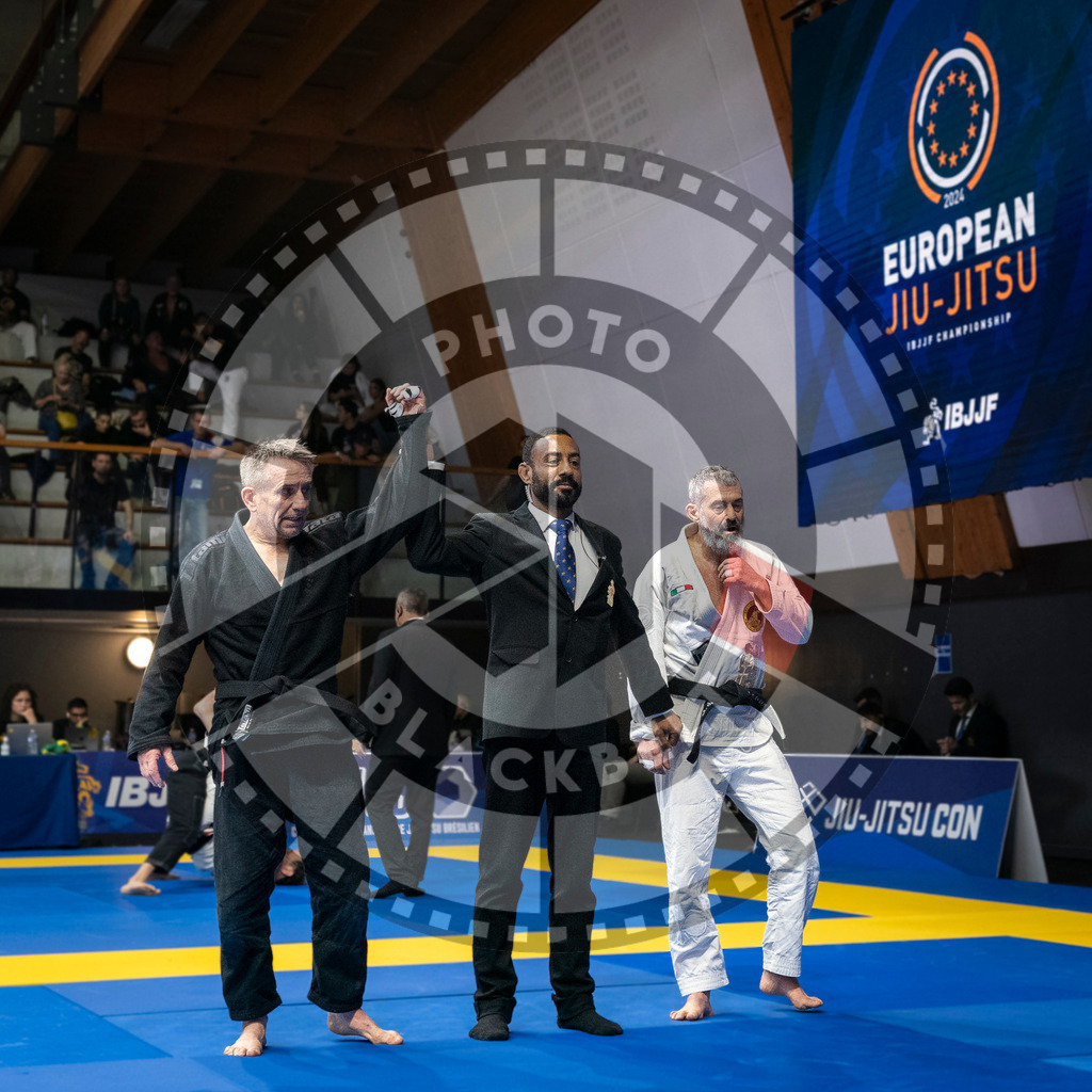 20240125PBB01616 | Fighters compete during the sixth day of the Brazilian Jiu-jitsu European Championship of the IBJJF in Paris, France, on January 25, 2024.