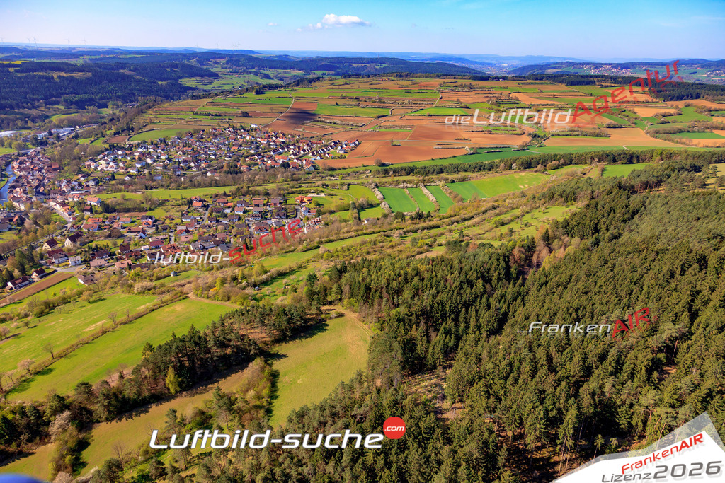 Die Luftaufnahme der Stadt Marktrodach wurde 2017 vom Flugzeug heraus erstellt ( keine Drohne )- hohe Auflösung für beste Qualität