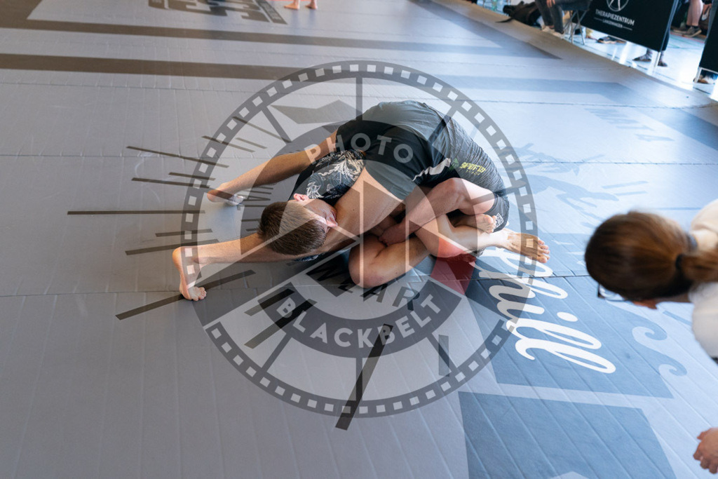 20250329PBB1375 | Fighters compete during the International Luta Livre (ILLCS) Germany IX Spring 2025 Competition spring on March 29, 2025 in Hannover, Germany.© Chiara Dazi