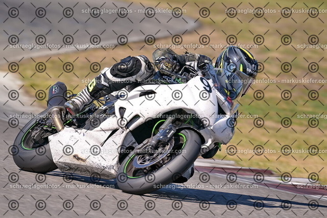 26bt05-0223 | markuskiefer.com - Realisiert mit Pictrs.com