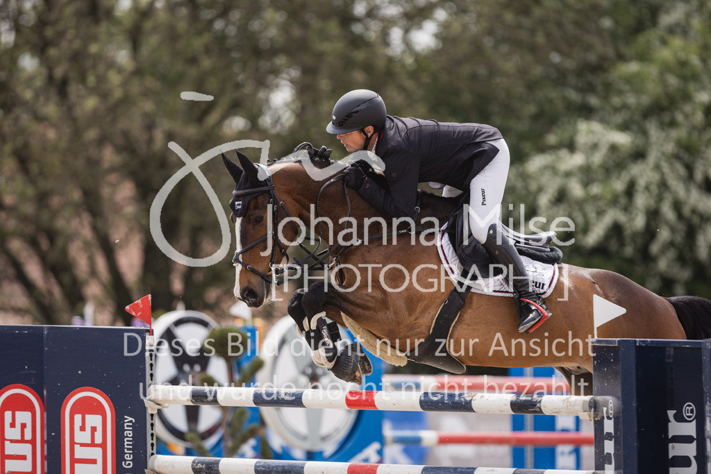 230521_MayDays_FinaleAmateurTour-811 | Deine schönsten Turniermomente als professionelle Fotos! Entdecke hochwertige Pferdesport-Fotografie im Online-Shop. Jetzt Fotos finden & bestellen!