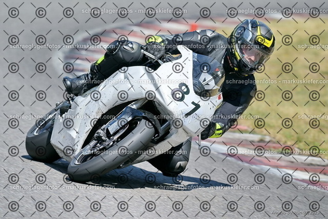 25bt04-0599 | markuskiefer.com - Realisiert mit Pictrs.com