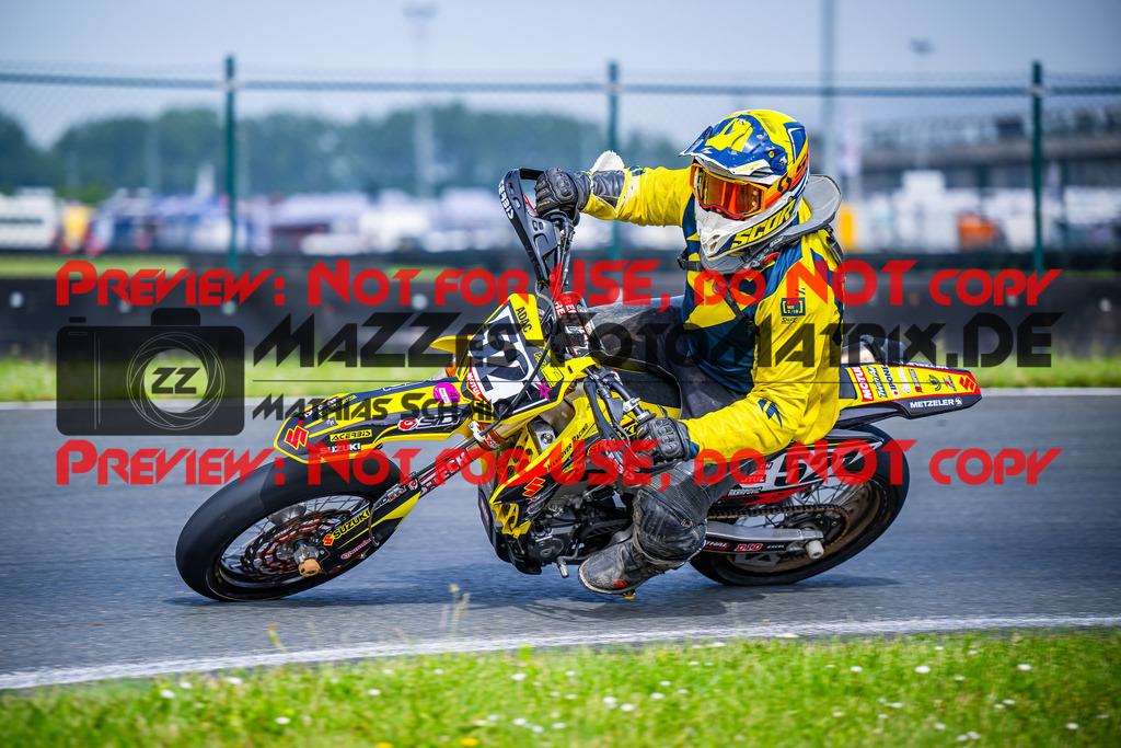 MaZZes_FotoMatrix_240621_6021986_0033 | GELL