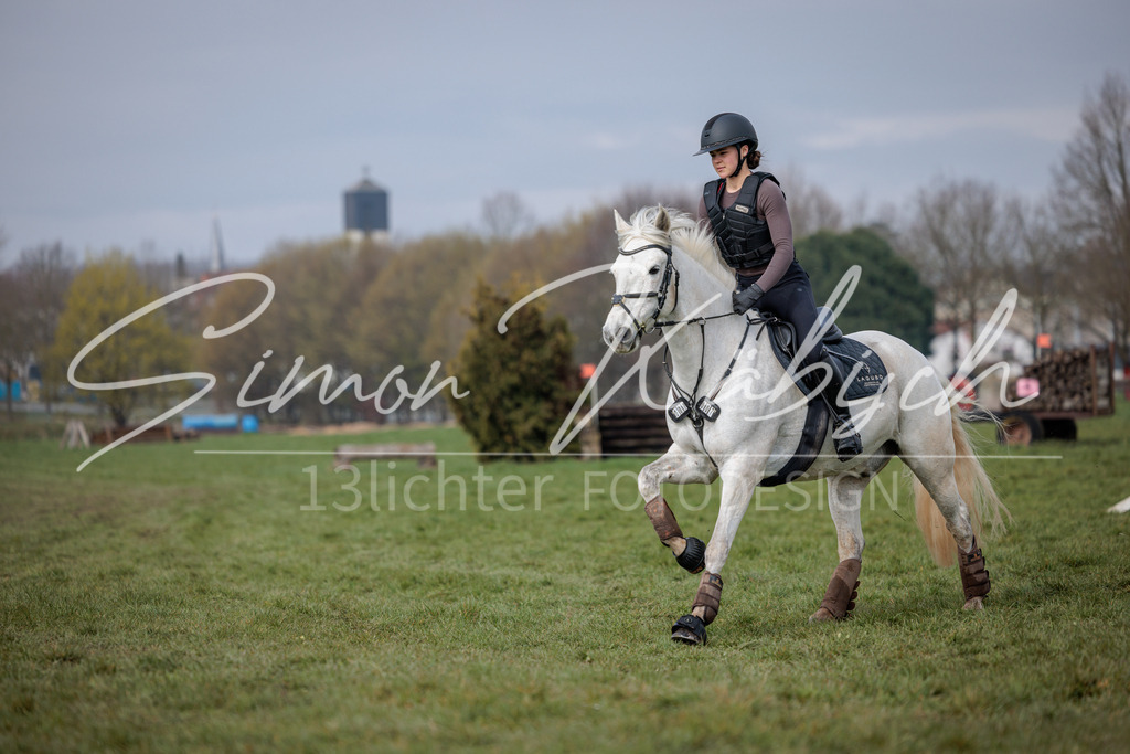20260329-_3LI3673 | Tierfotografie Pferde, Hunde, Katzen, Haustiere.
Turnierfotografie Reitturniere, Reiten, Springreiten, Dressur in Hanau, dem Main-Kinzig-Kreis und dem Rhein-Main- Gebiet um Frankfurt