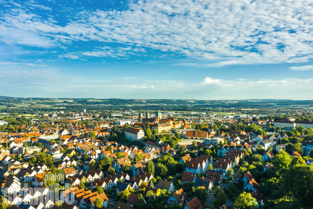 PS-Weingarten-2026-03 | Entdecke die größte Bildgalerie der Region mit Fotografien aus dem Allgäu, der Bodenseeregion, Oberschwaben, dem Donautal und der Schwäbischen Alb. Landschaften, Luftaufnahmen und Reisefotografie als Wandbild und Fotokunst. - Realisiert mit Pictrs.com