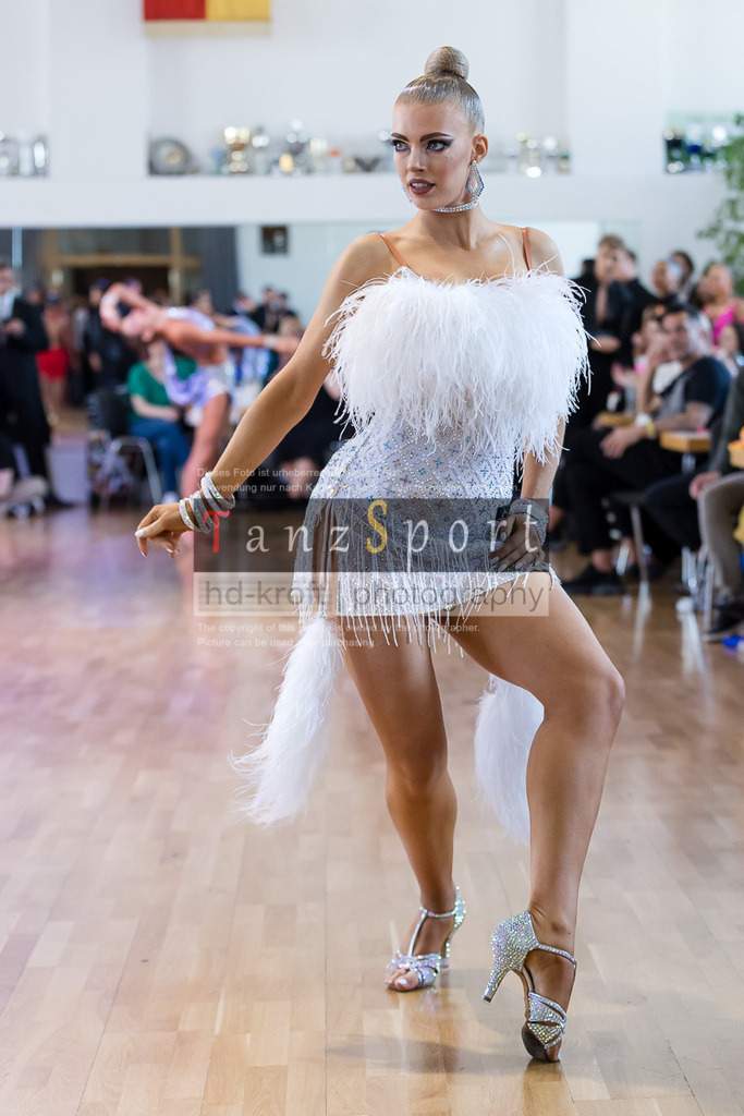 20240616_D-Cup-HGR-Latein_2470 | Tanzsportbilder, Standardtanz, Lateintanz, WDSF, DTV, LTVB, dancecomp, goc, hessen tanzt, blaues band der spree, walzer, tango, wiener walzer, slowfox, quickstepp, samba, rumba, cha-cha-cha, paso doble. jive, hd-kroft photography, turniertanzsport