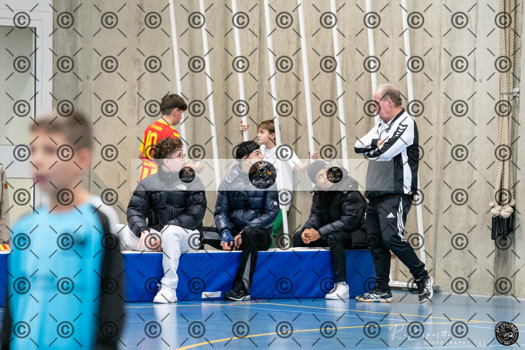 20231202_FCR_Hallenturnier_D_055 | Sport und Naturfotografie von Roberto Esposito zeigt echte Momente Bewegung und die Schönheit der Natur. Ausdrucksstarke Bilder schaffen Emotionen.