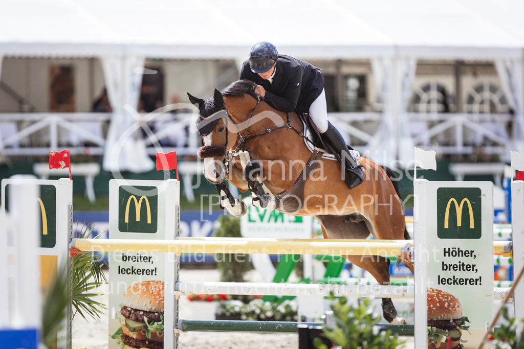 240714_BHO_M2-Spr-2-343 | Deine schönsten Turniermomente als professionelle Fotos! Entdecke hochwertige Pferdesport-Fotografie im Online-Shop. Jetzt Fotos finden & bestellen!