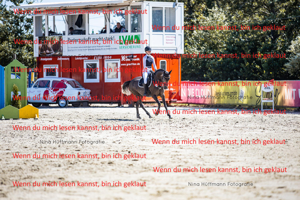 BK1A5610 | Turnierbilder Turnierfotos Nina Hüffmann Turnierfotografie Pferdefotografie Tierzeichnung Haustierzeichnung Pferdezeichnung Hundezeichnung Videograf  - Realisiert mit Pictrs.com