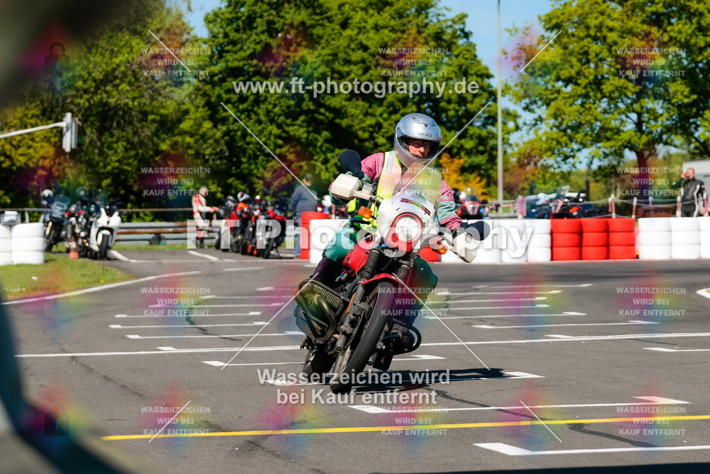 Moto-TeamOBK-21779 | Hier findet Ihr Bilder von Touristenfahrten auf der Nürburgring Nordschleife oder von anderen Veranstaltungen die ich besucht habe. Viel Spass beim Durch Schauen 