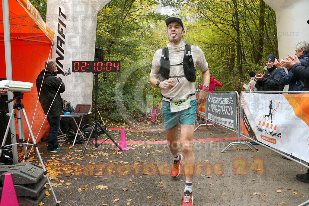 251026_1211_EX1_9979 | Sportfotografie im Rhein-Sieg Kreis, Köln, Bonn, NRW, Rheinland Pfalz, Hessen, etc. Unser Tätigkeitsfeld umfasst den Laufsport vom Volkslauf über den Marathon, Duathlon, Triathon bis zum Ultralauf wie Kölnpfad Ultra oder Schindertrail.