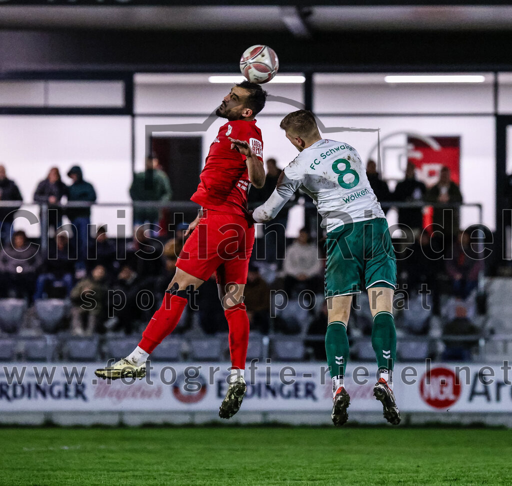 2024-03-28_047_FC_Schwaig_gegen_VfB_Forstinning | Oberding, Deutschland, 28.03.2024:
Fußball, Landesliga Südost 2023 / 2024, 27. Spieltag, FC Schwaig gegen VfB Forstinning, Endergebnis: 2:1

Mohamad Awata (VfB Forstinning, #9), Nils Wölken (FC Schwaig, #8)

Foto: Christian Riedel / fotografie-riedel.net