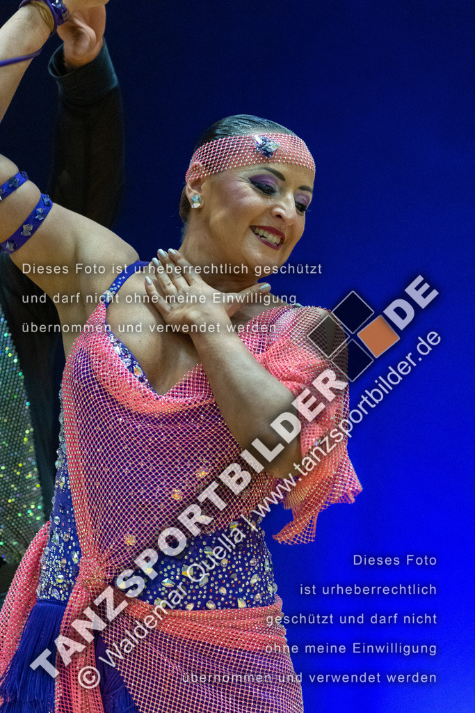 20230114-13173 | Hier finden Sie Tanz Bilder vom Latein und Standard Formationen tanzen. Sportbilder vom Tanzsport. Schöne Fotos und von Weltmeisterschaft, Europameisterschaft, Bundesliga, Regionalliga, Oberliga und Landesliga sowie von GOC Stuttgart, DanceComp, WM Bremen