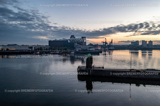 DJI_0031 | 30.09.2022 Drohnenaufnahmen Dt. Schifffahrtstag 2022 Bremen Wendebecken / Weser