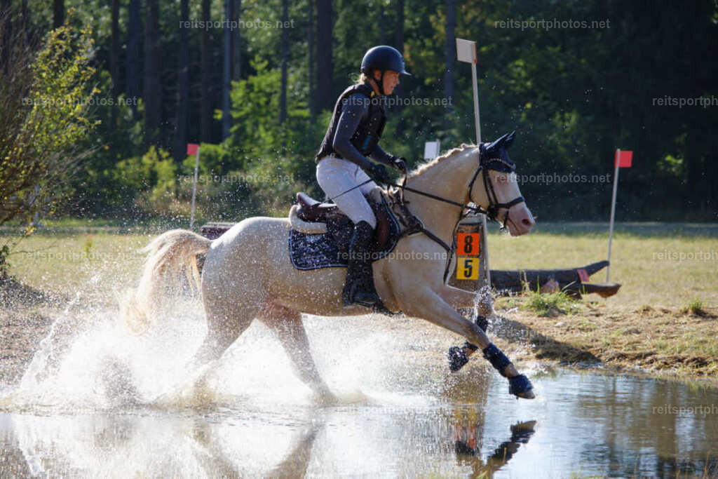 JHE_0420 | JoYa Fotografie - Realisiert mit Pictrs.com
