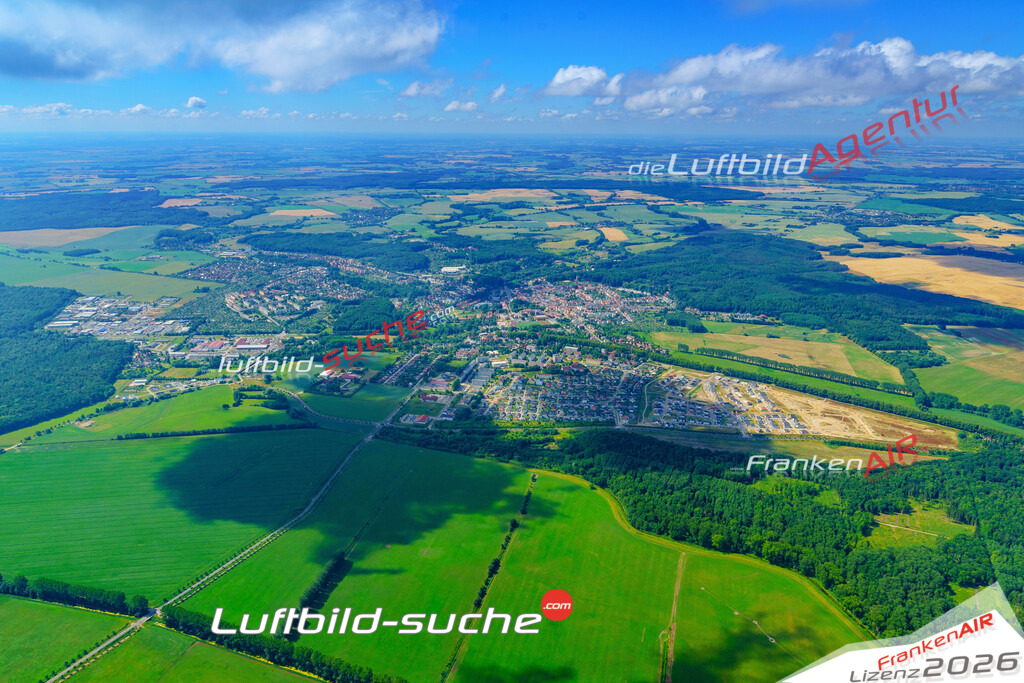 Das Luftbild der Stadt Bad Doberan wurde 2018 vom Flugzeug heraus erstellt (keine Drohne) Aufnahmehöhe ca.400 Meter- hohe Auflösung für beste Druck-Qualität