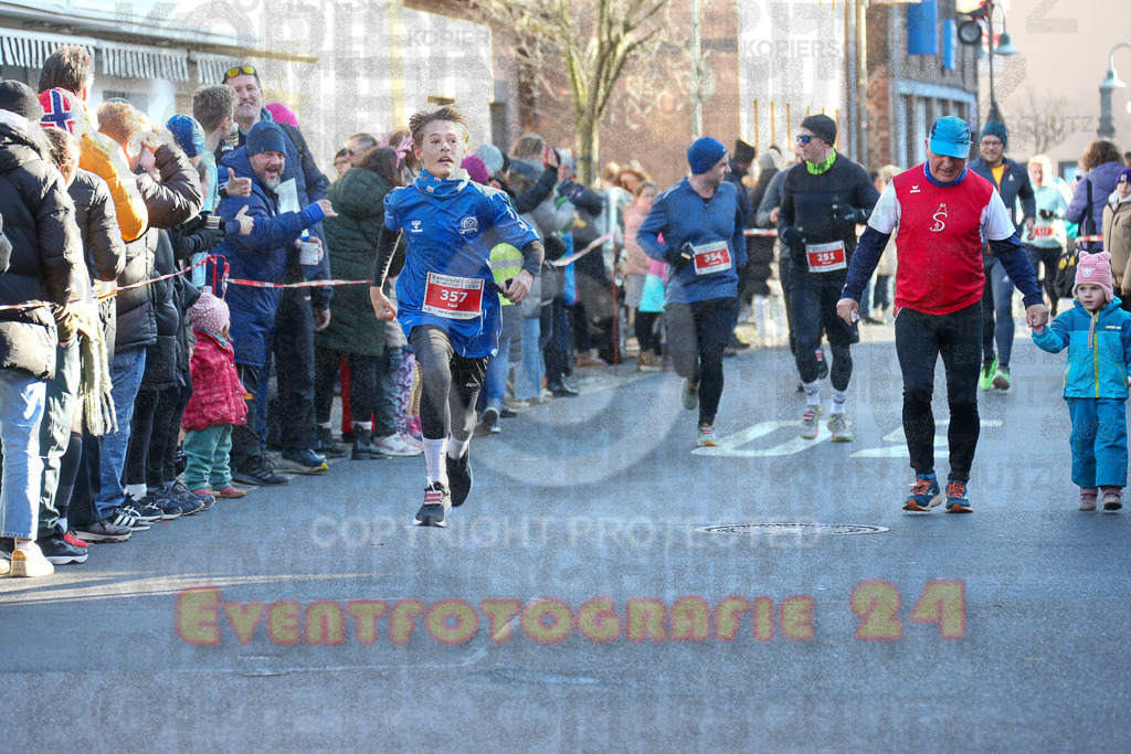 241201_1230_EX1_2438 | Sportfotografie im Rhein-Sieg Kreis, Köln, Bonn, NRW, Rheinland Pfalz, Hessen, etc. Unser Tätigkeitsfeld umfasst den Laufsport vom Volkslauf über den Marathon, Duathlon, Triathon bis zum Ultralauf wie Kölnpfad Ultra oder Schindertrail.