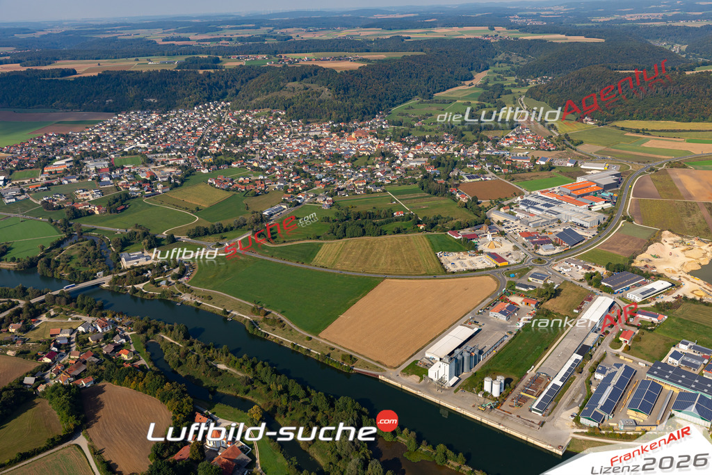 Die Luftbildaufnahme Dietfurt - gewerbegebiet wurde 2020 mittels Flugzeug (keine Drohne) erstellt. Perfekte Schärfe und Druck- Ergebnisse- Garantiert!