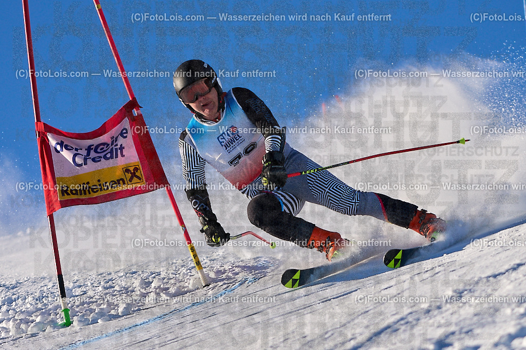 ALP4349_MASTERS-Cup_GS-A Herrn_Ganahl Bernhard | (C)FotoLois.com, Alois Spandl. FIS Masters-Cup Wildschönau, Giant Slalom auf der Piste Schatzberg GS, Siegerehrung auf dem Dorfplatz Niederau, Sa 13. Januar 2024.