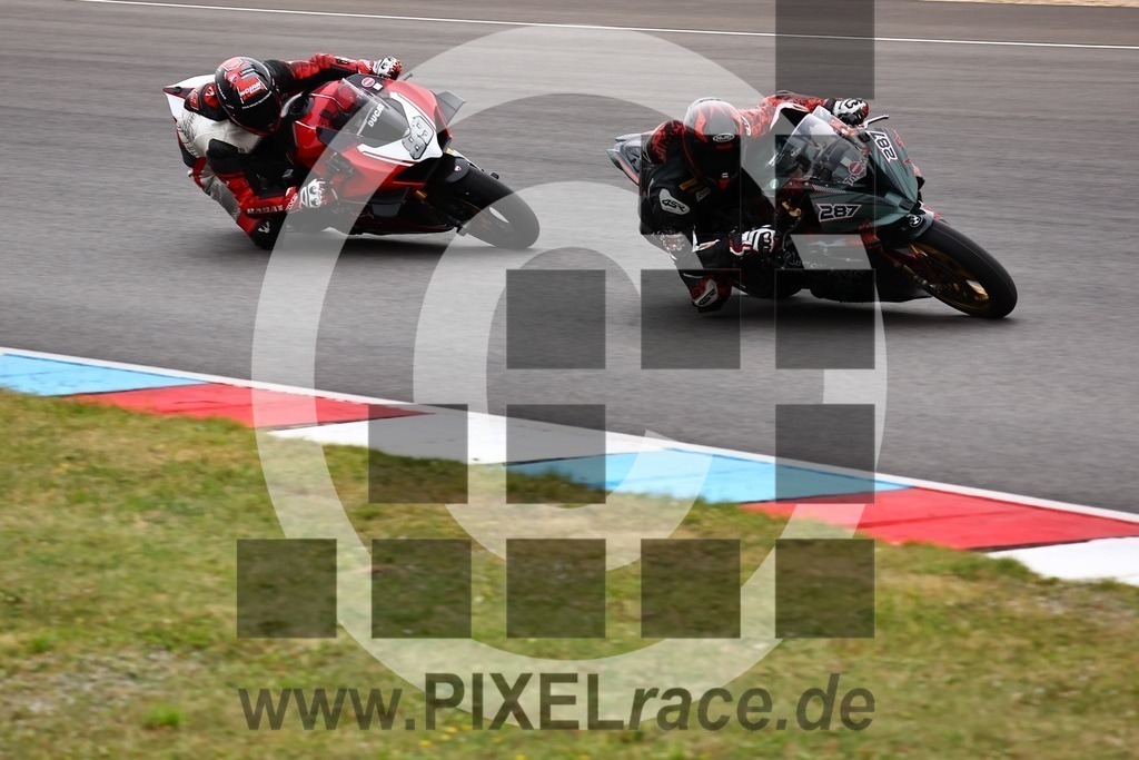 0089-20250829_04956 | Schöne Erinnerungen an spannende Momente - das festzuhalten ist unser Job. PIXELrace.de ist seit 2003 auf den Rennstrecken Europas unterwegs um die Action draußen beim Fahren und die wunderbare Stimmung imm Fahrerlager für euch einzufangen.