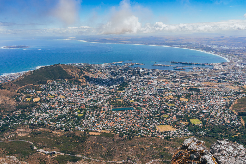 Blick auf Kapstadt vom Tafelberg aus | Blick auf Kapstadt vom Tafelberg aus - Realisiert mit Pictrs.com
