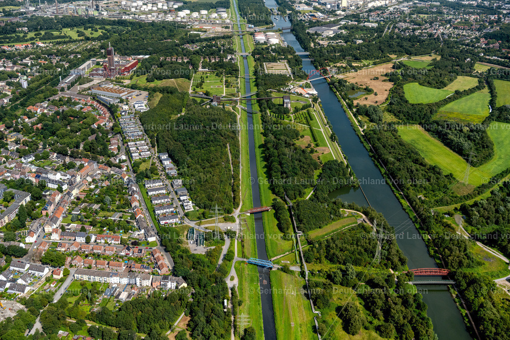4050037 | Der Nordsternpark ist ein Landschaftspark auf dem Gelände der ehemaligen Zeche Nordstern in Gelsenkirchen. Nach Stilllegung der Zeche Nordstern im Jahr 1993 wurde das Betriebsgelände grundsaniert und in einen Landschaftspark verwandelt. 1997 fand im Park die Bundesgartenschau statt