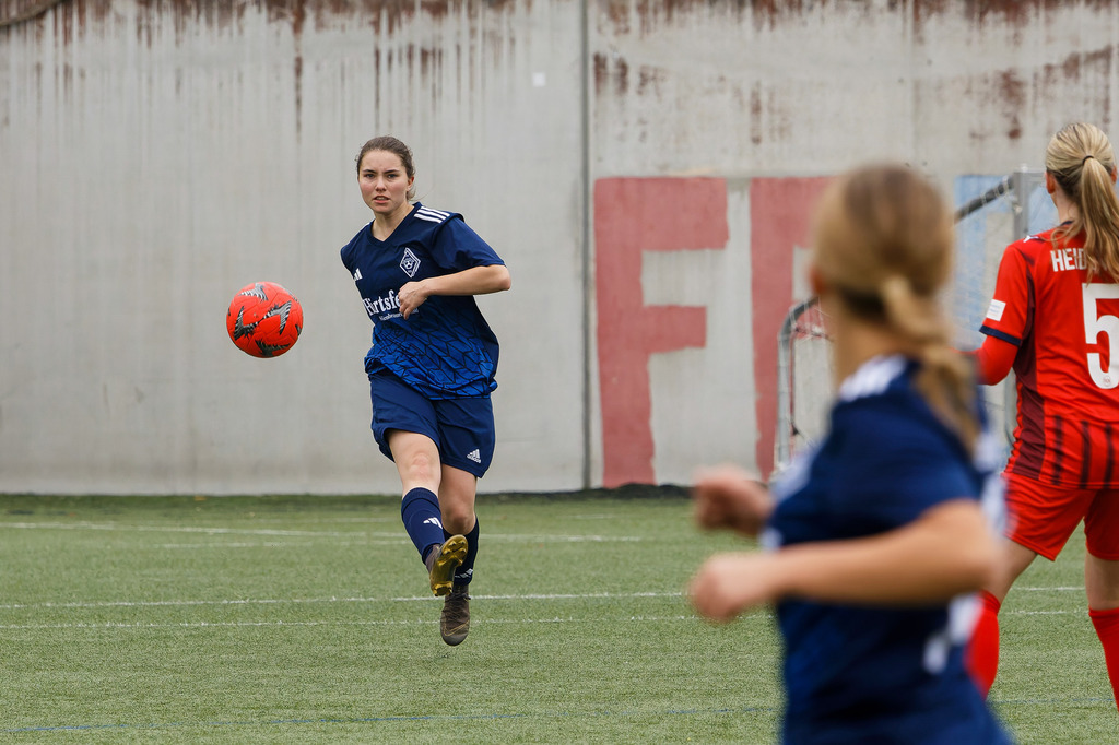 FCH-HÄR_251019_8569 | Fotopresso – Sportfotografie in Heidenheim & Umgebung. Professionelle Sportfotografie für unvergessliche Momente. Dynamische Action-Shots, emotionale Szenen & hochwertige Bilder. - Realisiert mit Pictrs.com