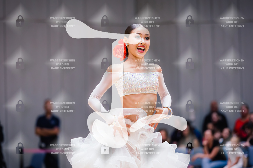 GOC 2025 - WDSF Solo Junior II Latin Female - 2025-08-21-8821 | Webshop for digital downloads and prints of dance sport, event & show photographer Julian Link - Realisiert mit Pictrs.com