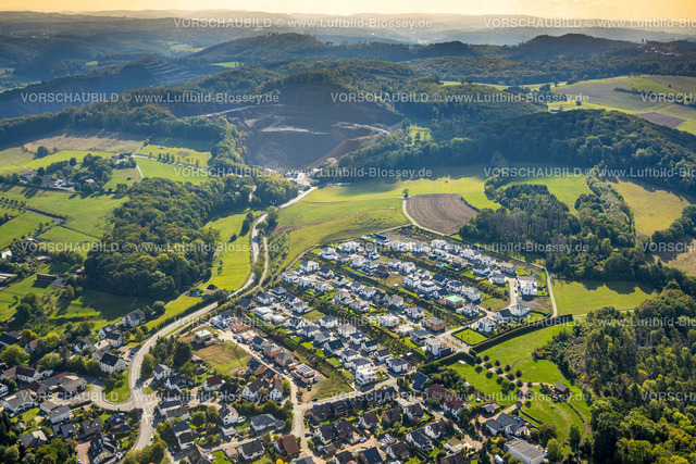 Arnsberg220903241 | Luftbild, Neubaugebiet Wohnsiedlung Sternhelle-Ost am Oelinghauser Weg und Stiepeler Straße, Steinbruch Heinrich Ebel GmbH (Werk SBH), Herdringen, Arnsberg, Sauerland, Nordrhein-Westfalen, Deutschland