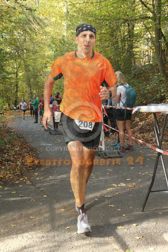 221030_1254_EX1_7018 | Sportfotografie im Rhein-Sieg Kreis, Köln, Bonn, NRW, Rheinland Pfalz, Hessen, etc. Unser Tätigkeitsfeld umfasst den Laufsport vom Volkslauf über den Marathon, Duathlon, Triathon bis zum Ultralauf wie Kölnpfad Ultra oder Schindertrail.