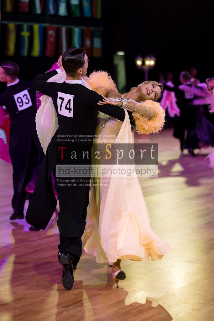 20241215_WDSF_Int_Open_Std-Riga-9352 | Tanzsportbilder, Standardtanz, Lateintanz, WDSF, DTV, LTVB, dancecomp, goc, hessen tanzt, blaues band der spree, walzer, tango, wiener walzer, slowfox, quickstepp, samba, rumba, cha-cha-cha, paso doble. jive, hd-kroft photography, turniertanzsport